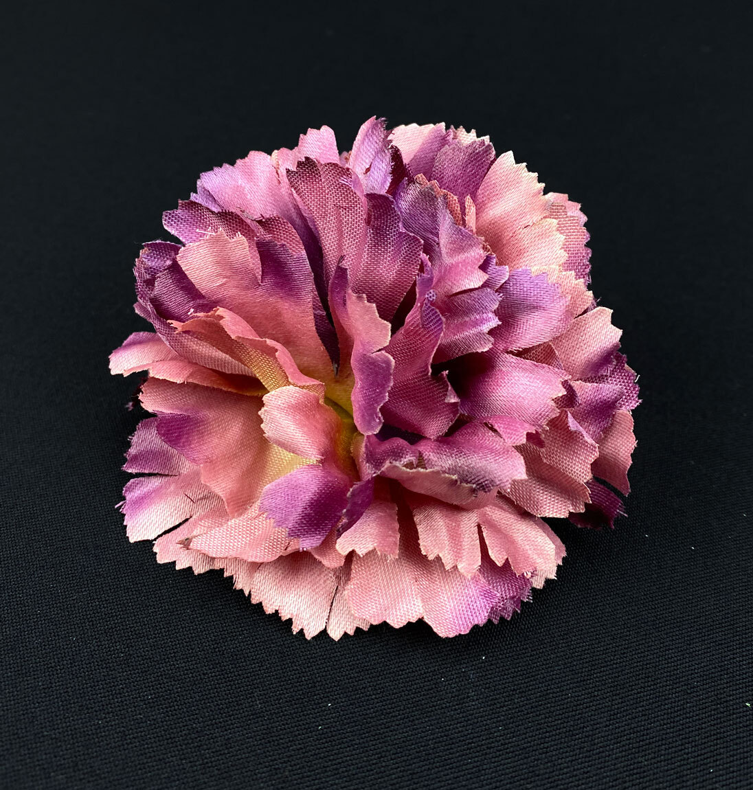Neilikka tekokukkapää, mauve/viininpunainen