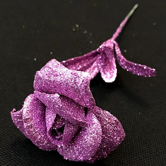 Kimalle tekoruusu, violetti