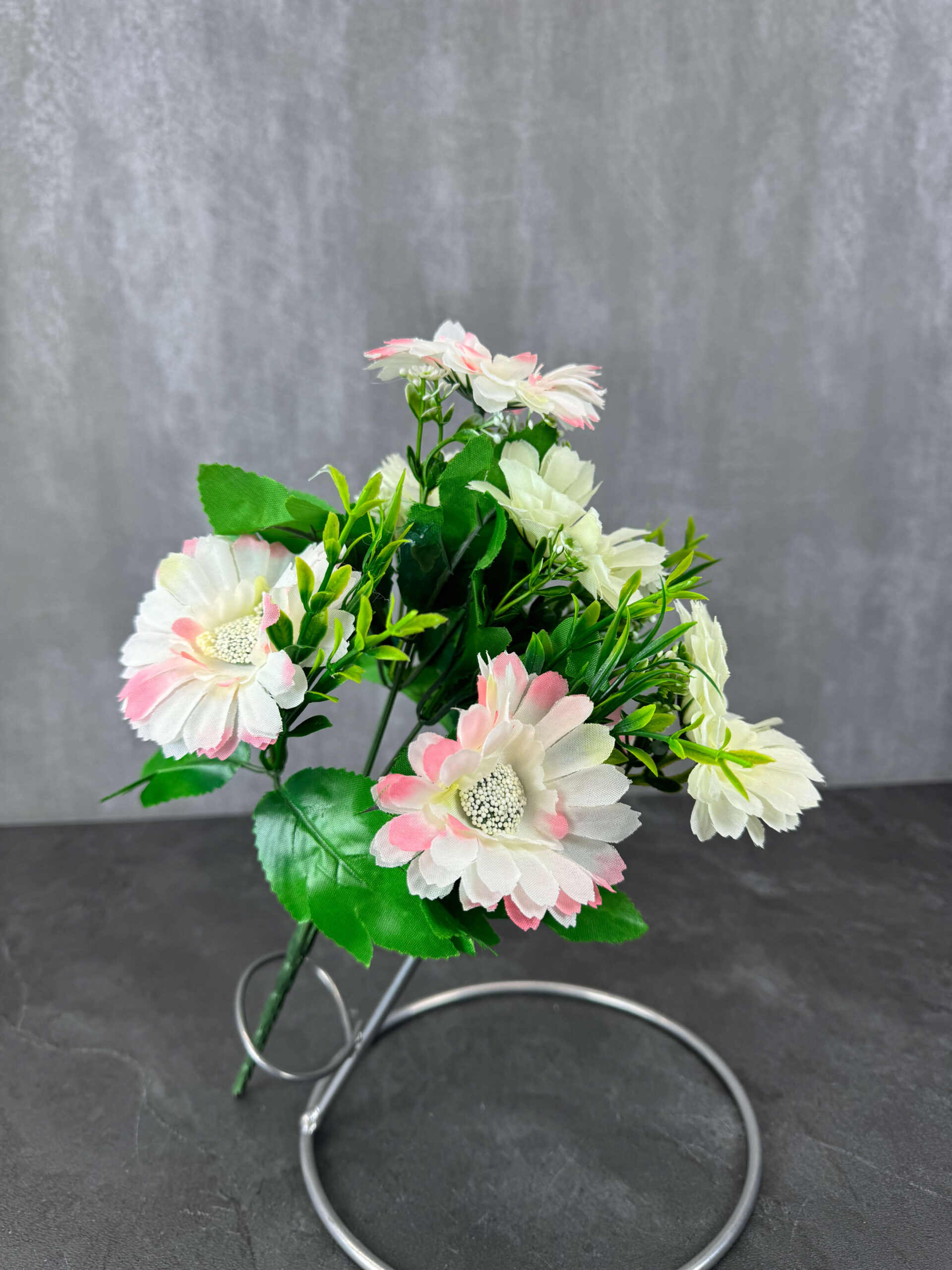 Gerbera tekokukkakimppu, kerma/vaaleanpunainen - Image 2