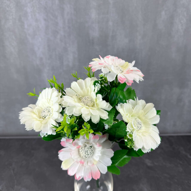 Gerbera tekokukkakimppu, kerma/vaaleanpunainen