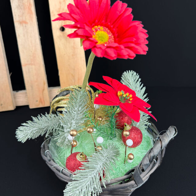 Gerbera tekokukka-asetelma