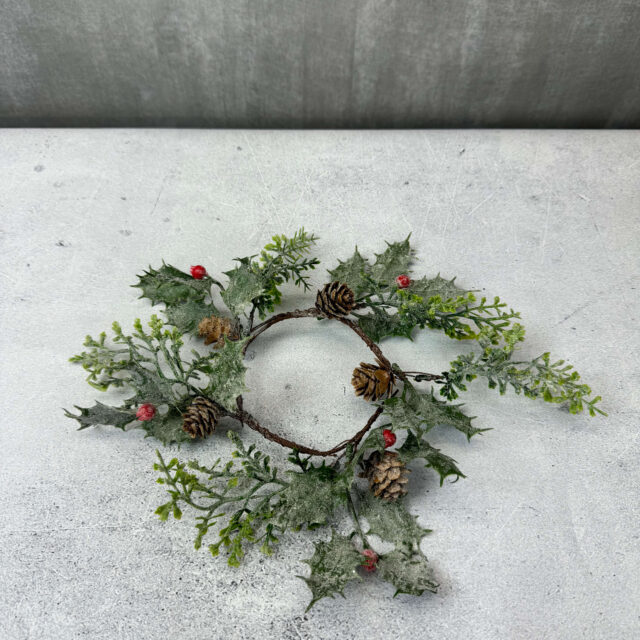 Kynttilämansetti / minikranssi, 25cm