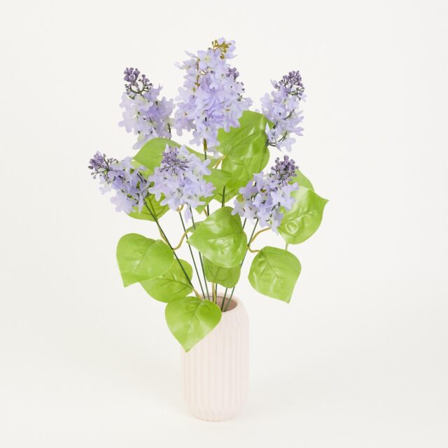 Vaaleanvioletti syreeni-tekokukkakimppu