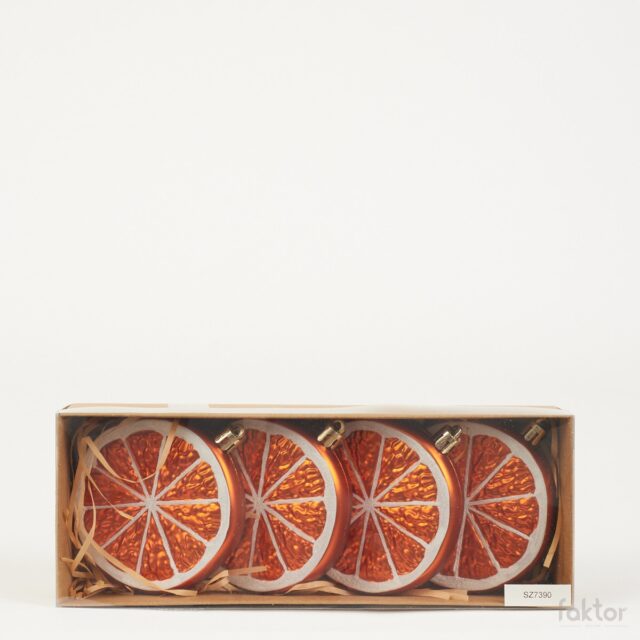 Oranssit joulupallot