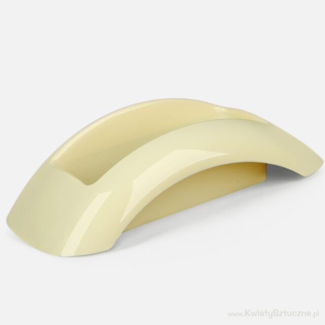 Ecrunvärinen Fuksja-muovikukkaruukku opaalinhohtoisilla suojuksilla