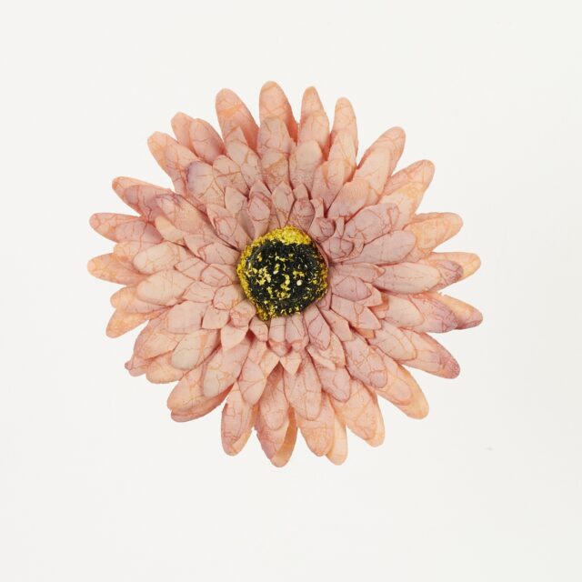 Vaaleanruskea painettu gerbera-tekokukan kukkapää