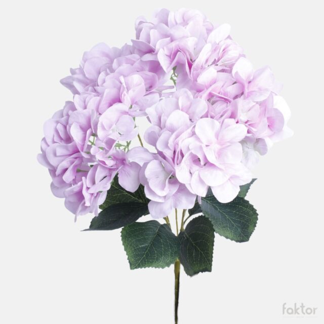 Laventelinsävyinen hortensia-tekokukkakimppu