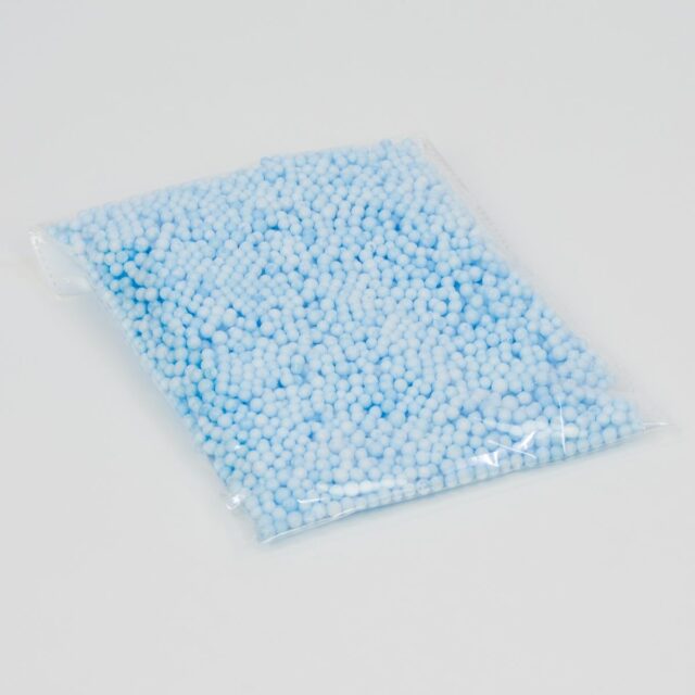 Siniset styroksipallot