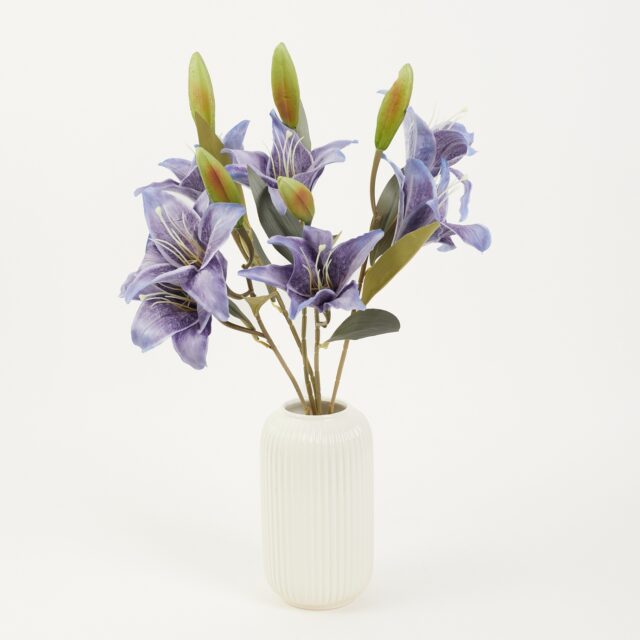 Violetti lilja-tekokukkakimppu nuppuineen