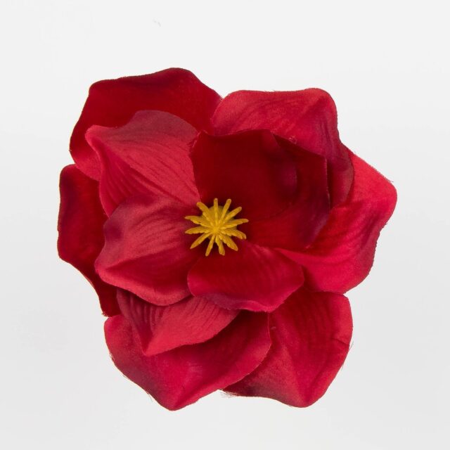 Tummanpunainen magnolian tekokukan kukkapää