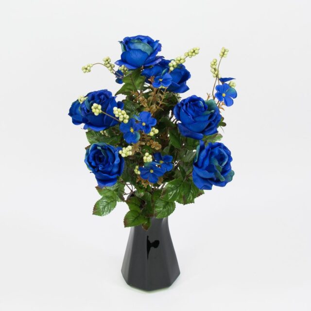 Sinivihreä tekoruusukimppu