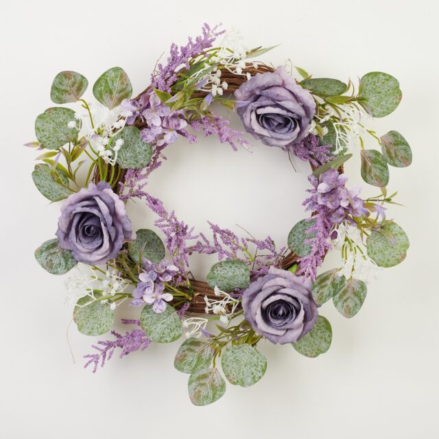 Violetti tekokukkaseppele, halkaisija 40 cm