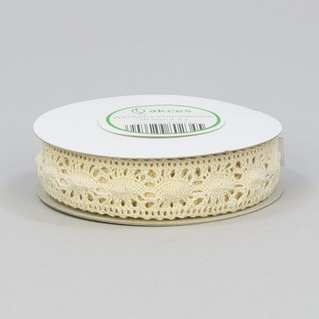 Ecrunvärinen pitsinauha 20 mm × 5 y