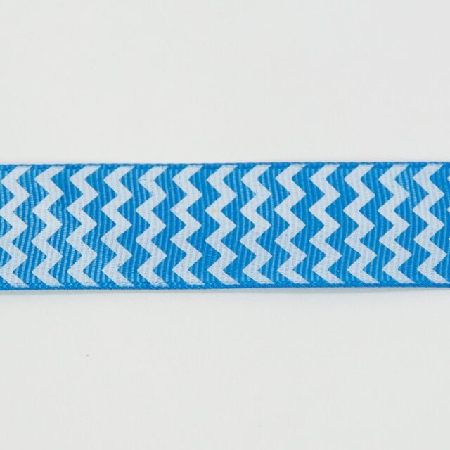Vaaleansininen siksak-kuvioinen rypsinauha 25 mm × 25y