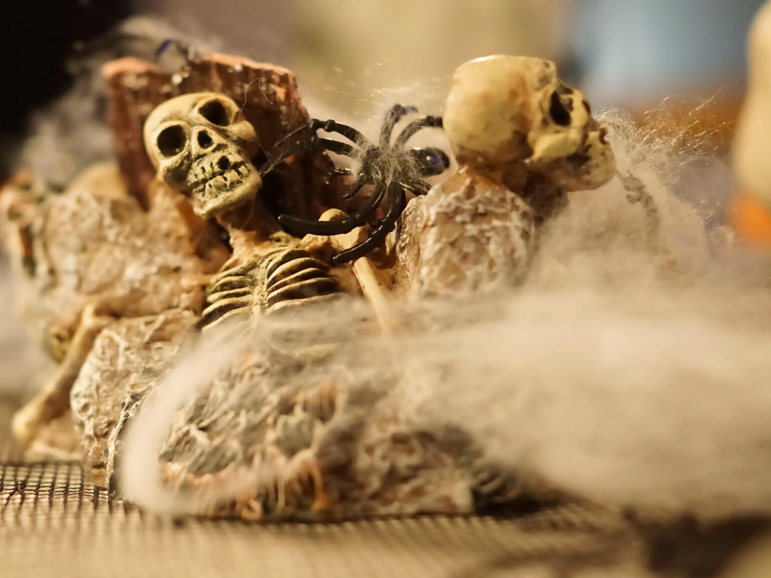 Valkoinen hämähäkinverkko 50 g Halloween-koristeluun