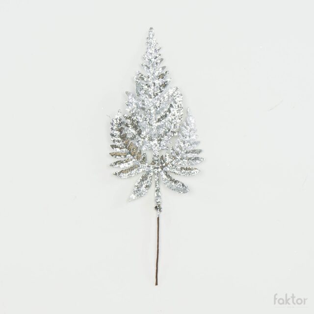 Hopeanvärinen glitterillä koristeltu oksakoriste